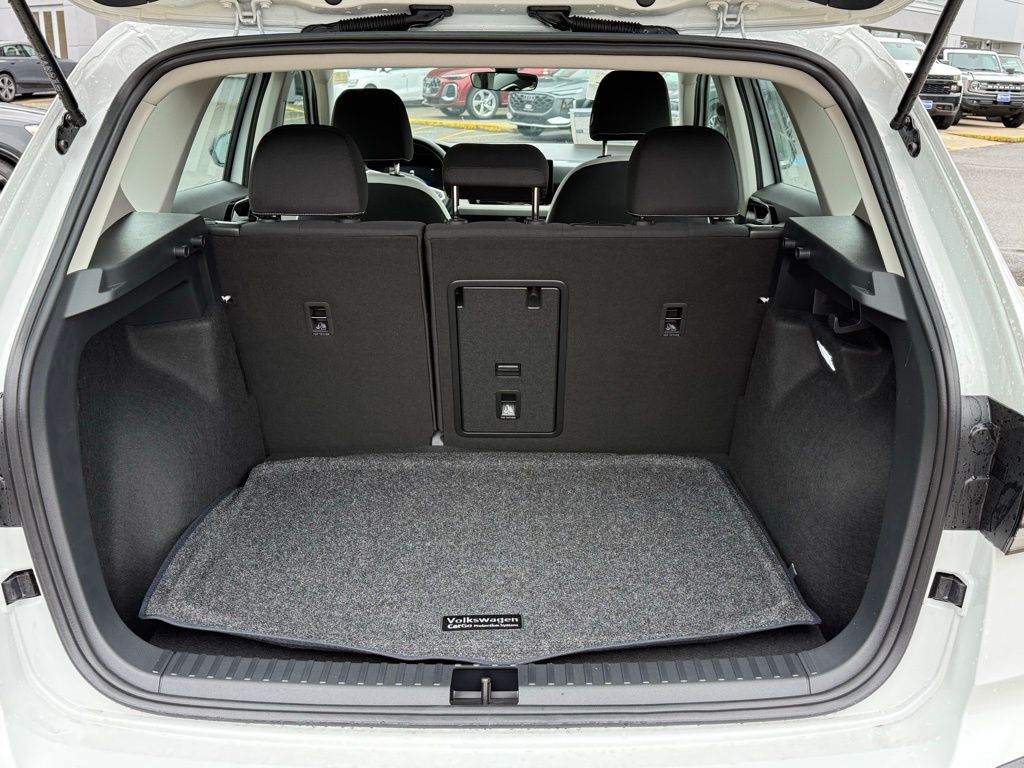 New 2026 White Volkswagen 1.5T S image 17