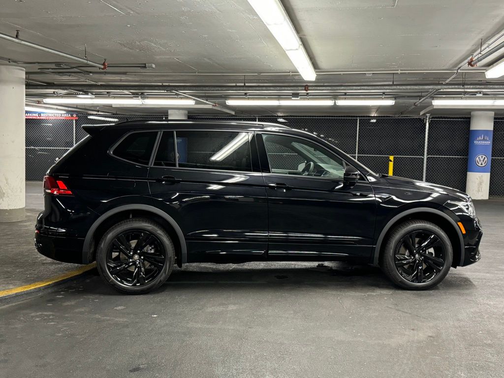 2024 Volkswagen Tiguan 2.0T SE R-Line Black 38