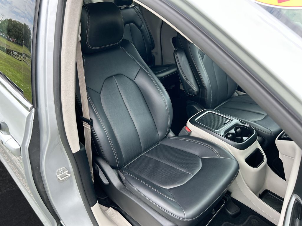 Thumbnail: 2024 Chrysler Pacifica - 31