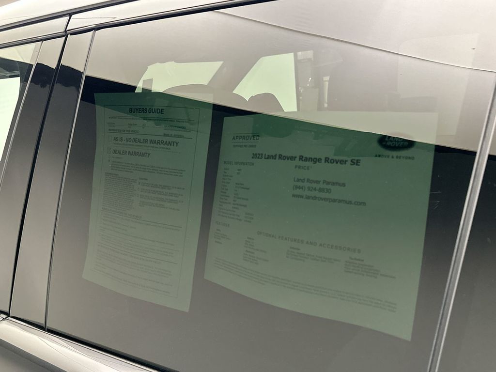 2023 Land Rover Range Rover SE 22