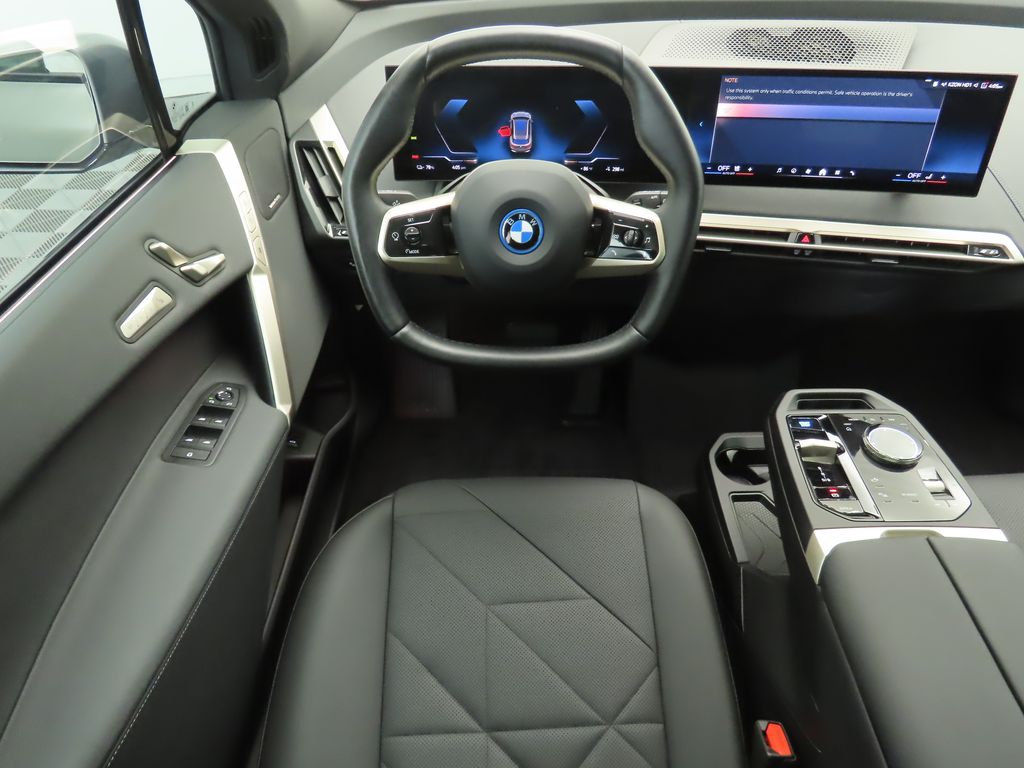 2024 BMW iX xDrive50 10