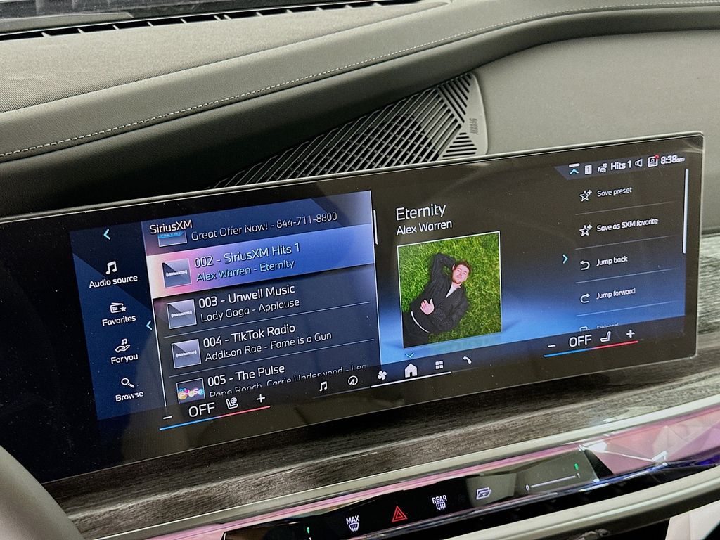 Thumbnail: 2025 BMW 7 Series - 11