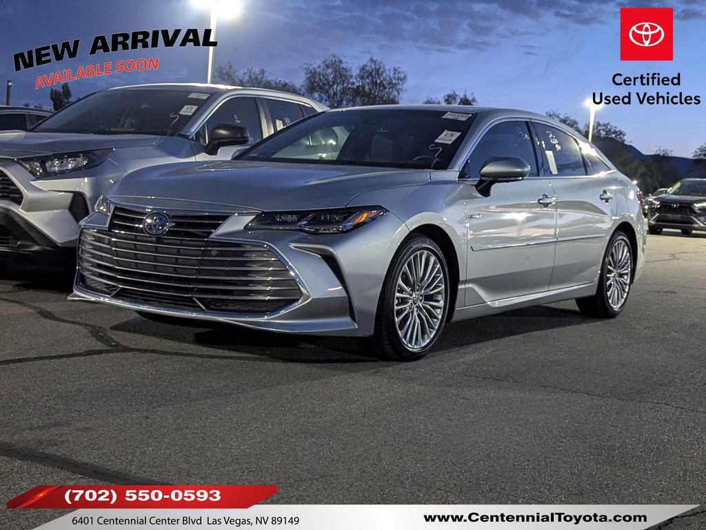2021 Toyota Avalon Limited Hybrid's photo
