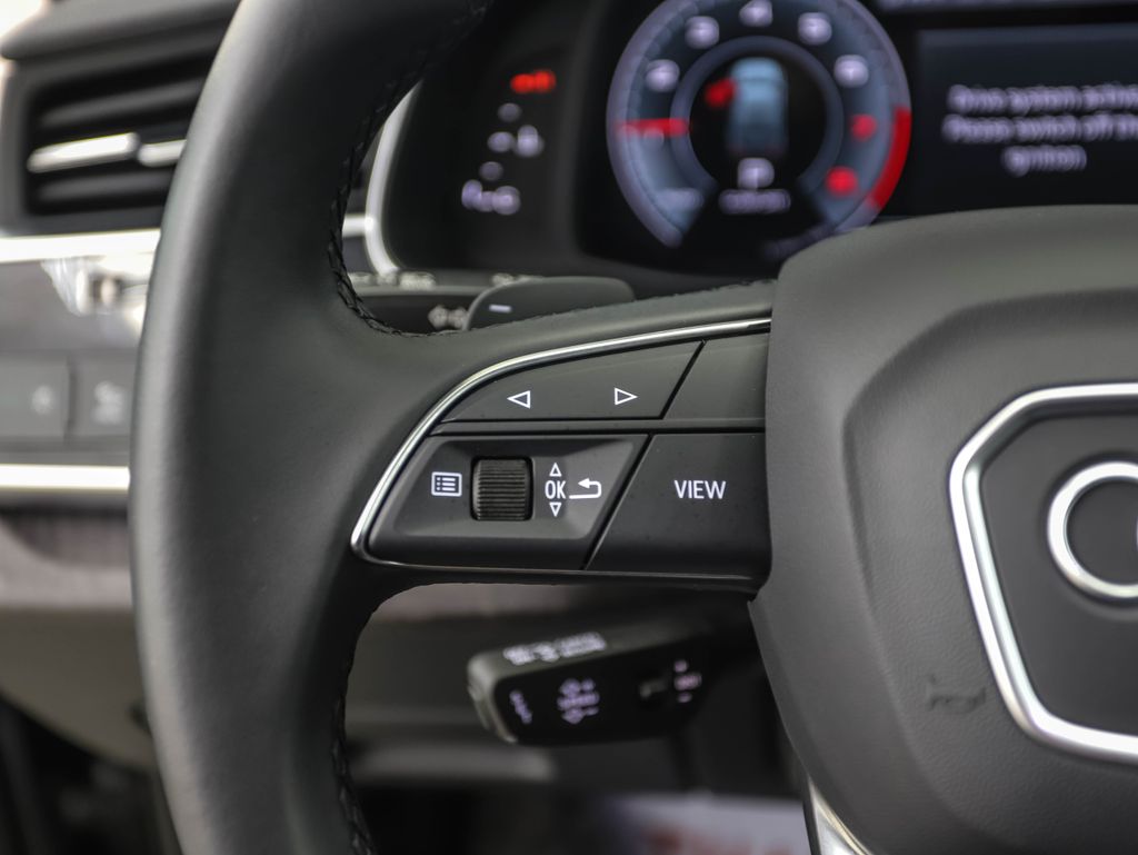 Thumbnail: 2024 Audi Q7 - 11