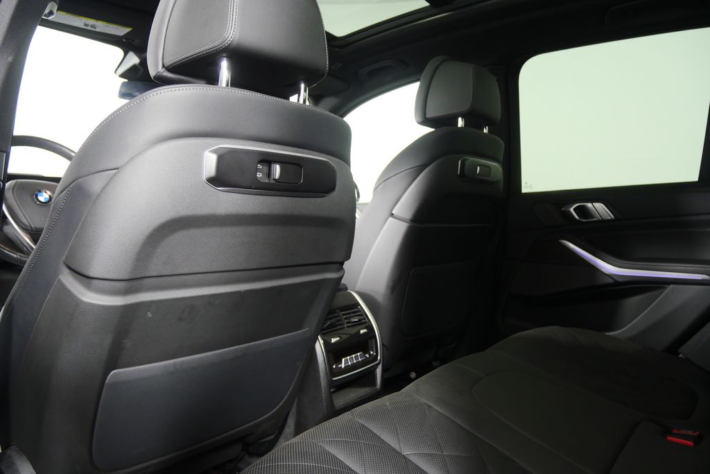Thumbnail: 2025 BMW X5 - 17