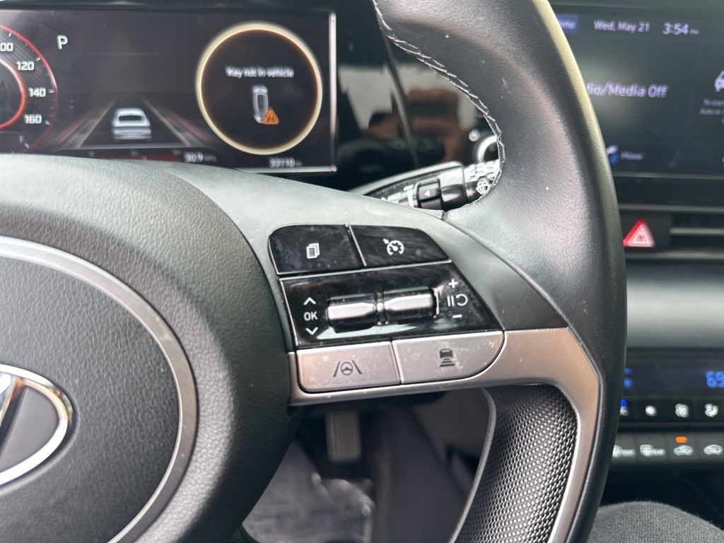 2022 Hyundai Elantra SEL 11