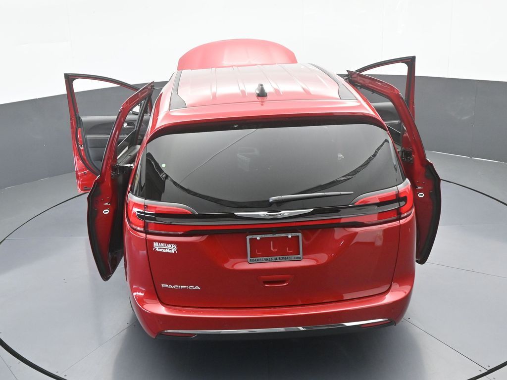 New 2026 Red Hot Pearlcoat Chrysler Select image 64