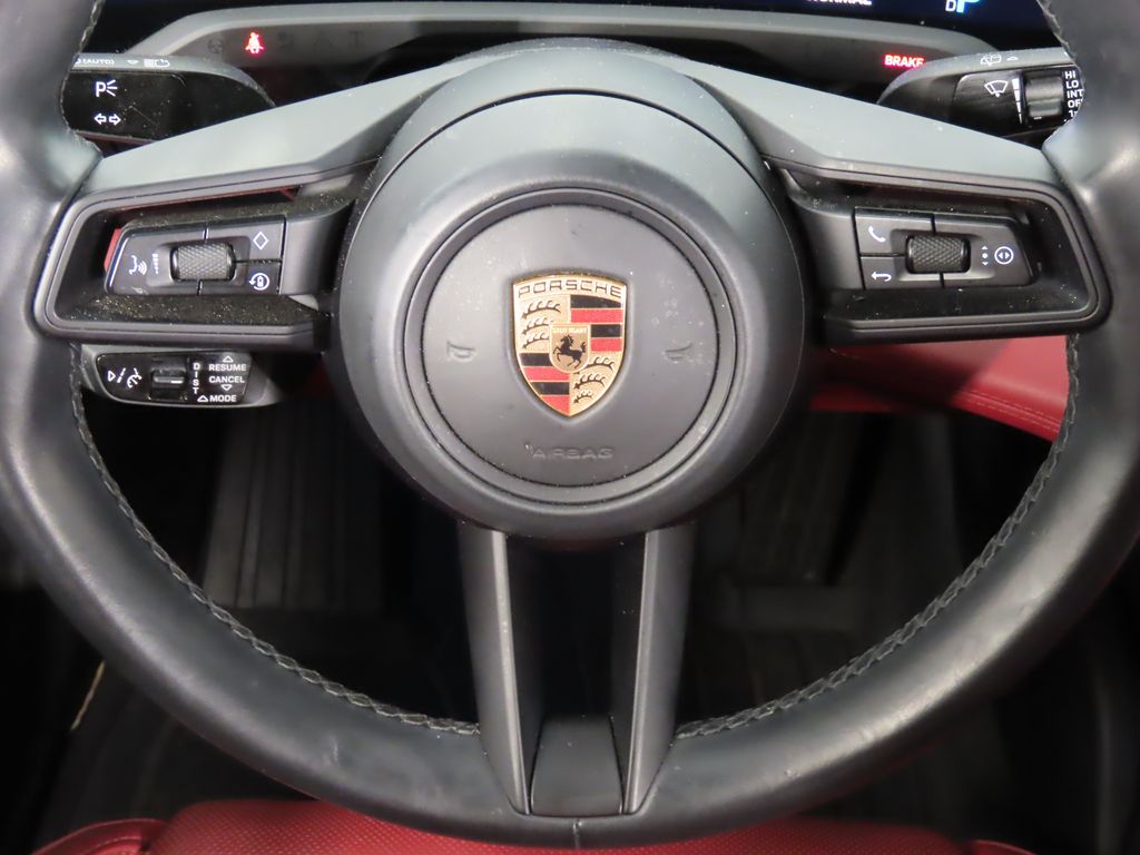 Thumbnail: 2022 Porsche Taycan - 18