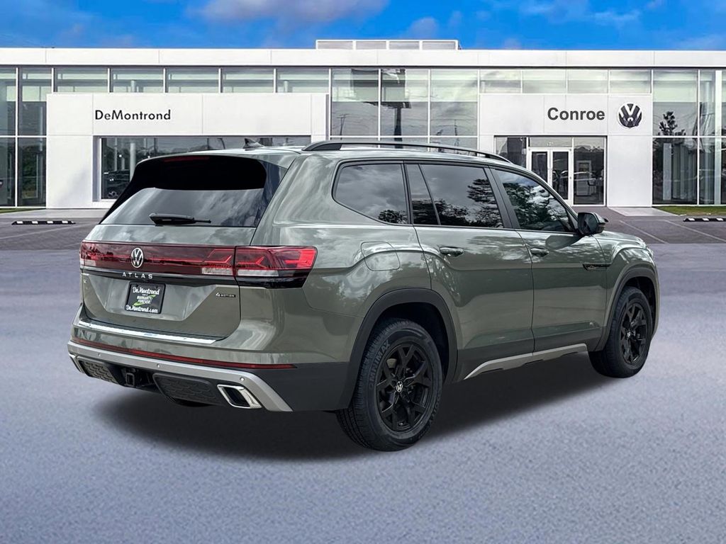 2024 Volkswagen Atlas 2.0T Peak Edition SE w/Technology Green at DeMontrond Ford