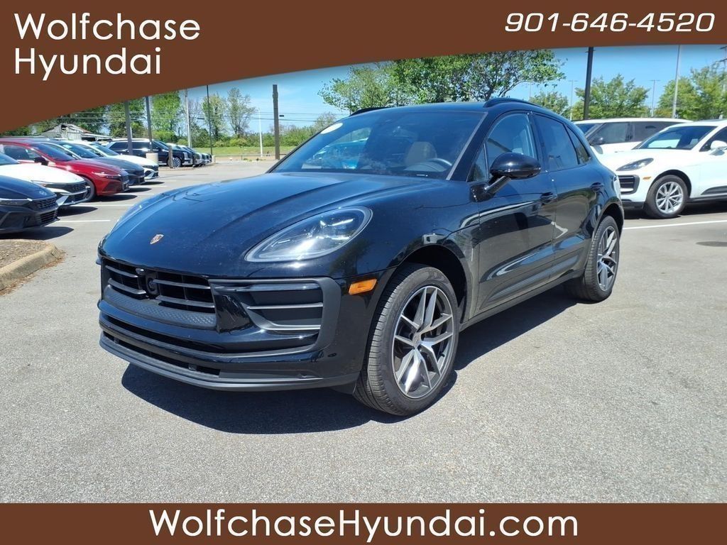 Jet Black Metallic 2025 Porsche Macan AWD SUV / Crossover All-Wheel Drive 7-Speed Automatic
