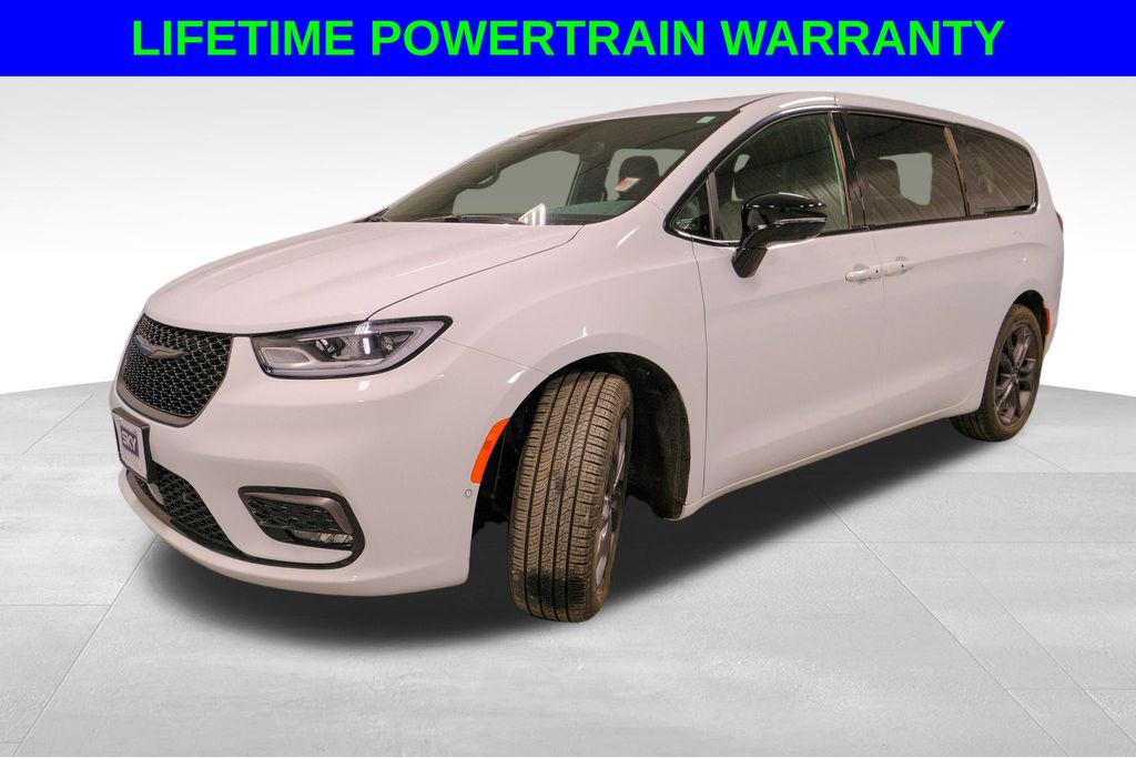 2026 Chrysler Pacifica Select FWD