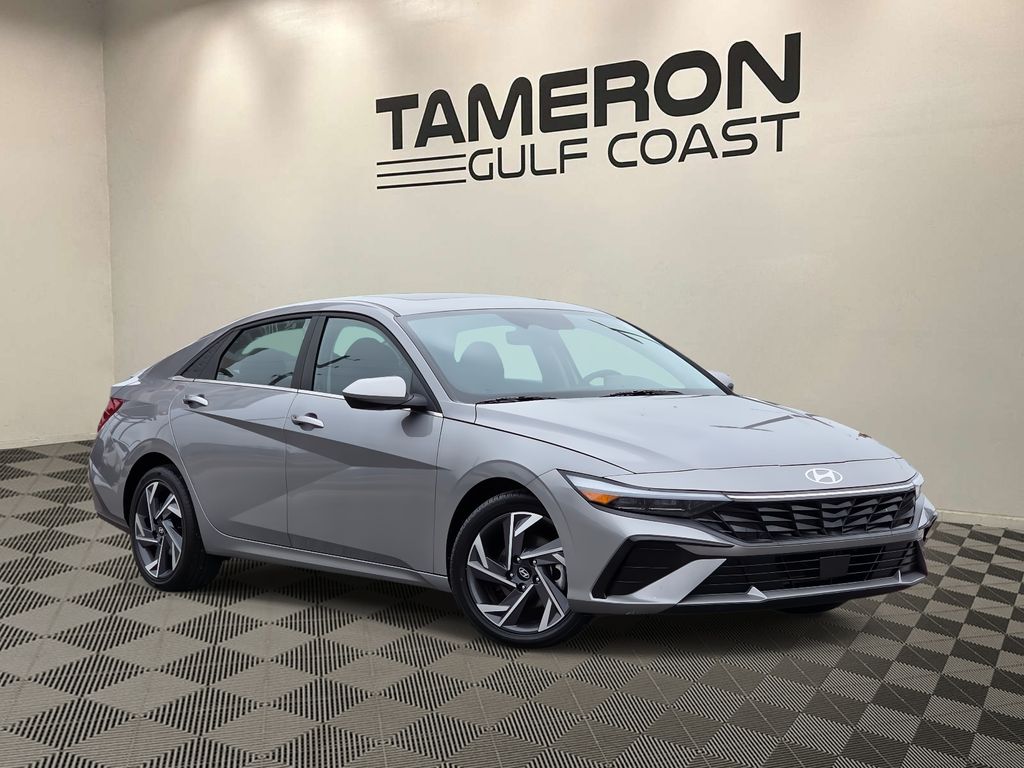 2025 Hyundai Elantra SEL Convenience FWD