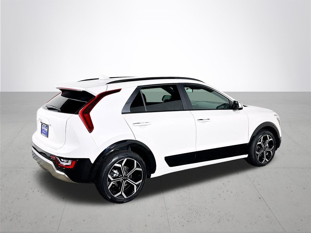 2025 Kia Niro Plug-In Hybrid SX Touring photo 4