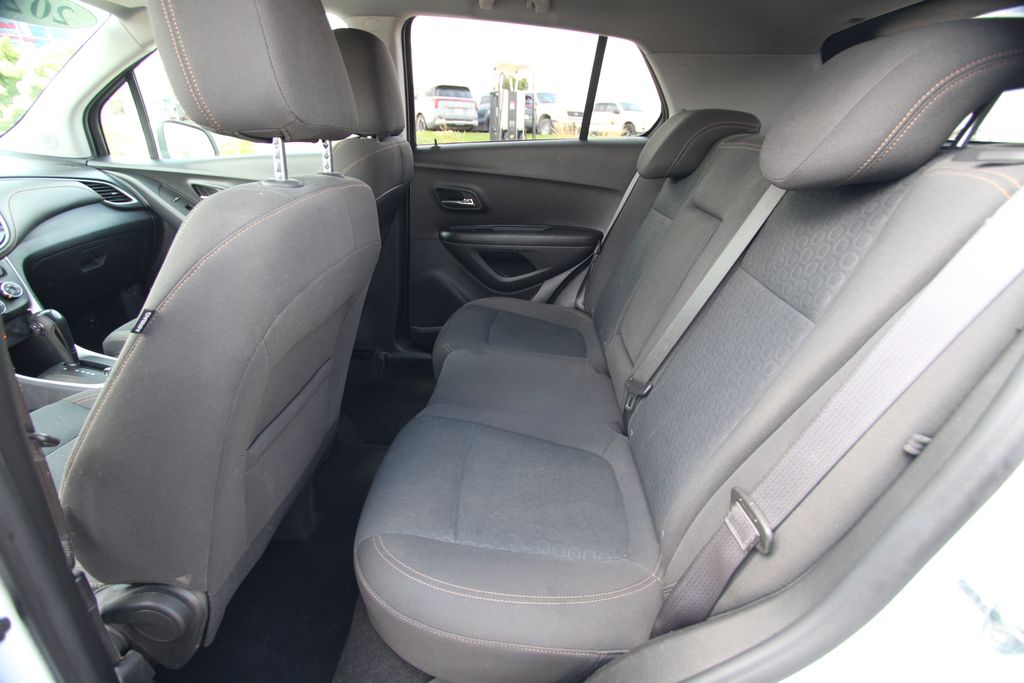 Used 2022 Chevrolet Trax SUV