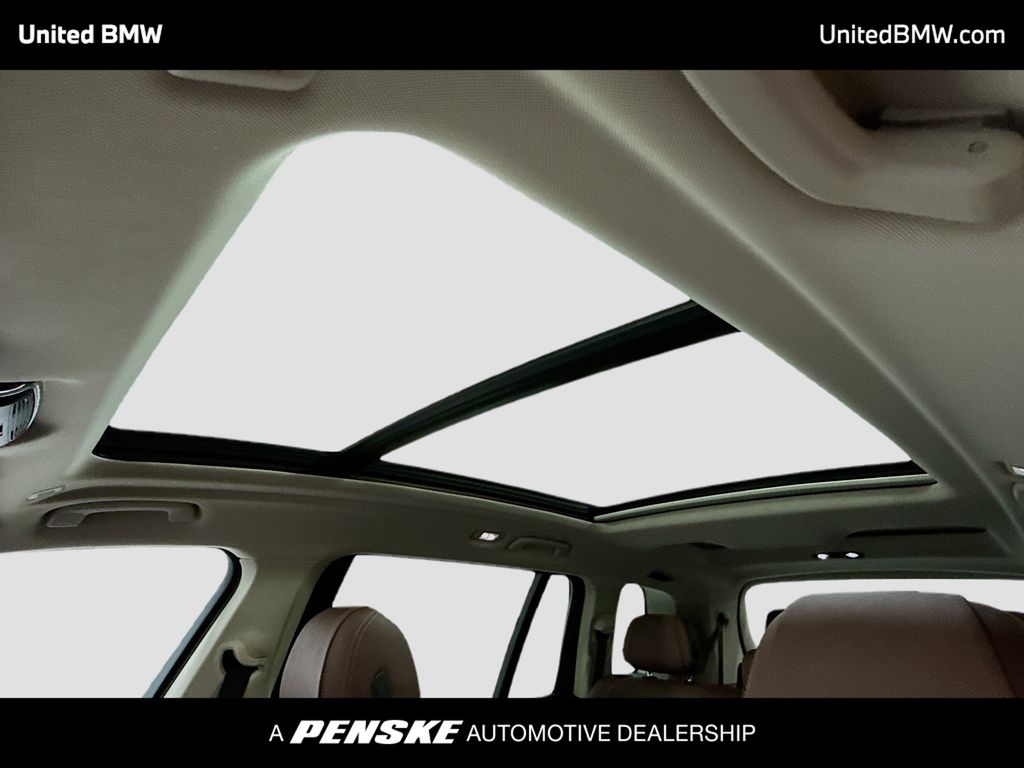 Thumbnail: 2019 BMW X7 - 12