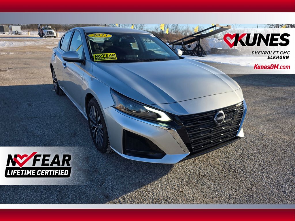 2023 Nissan Altima 2.5 SV FWD