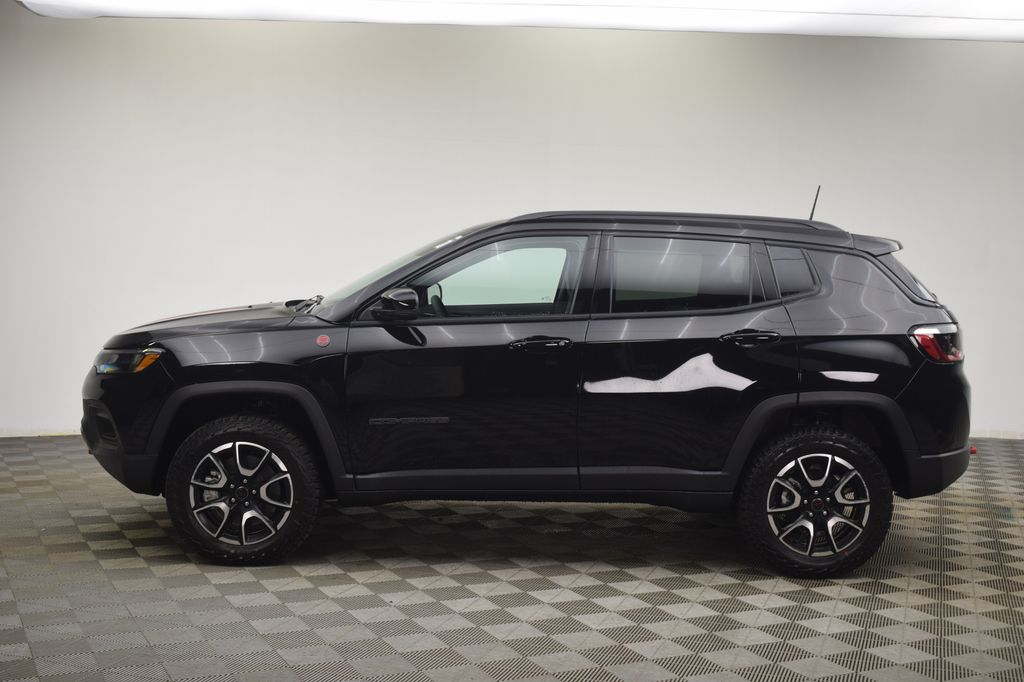 new 2026 Jeep Compass car, priced at $33,136