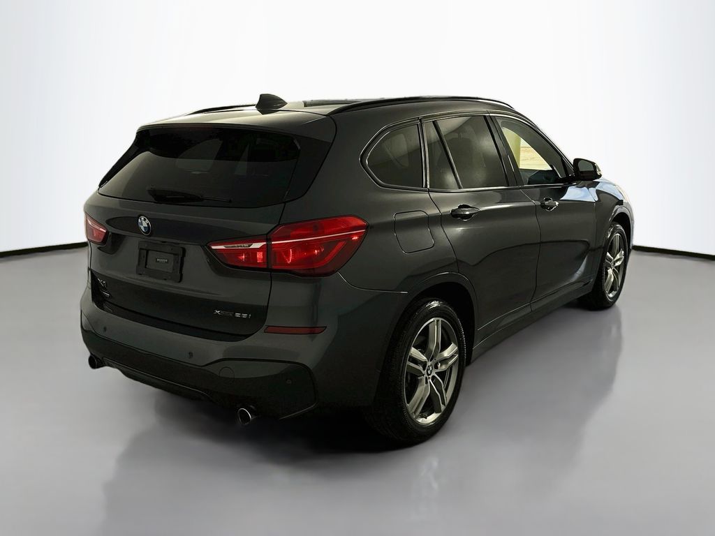BMWX17