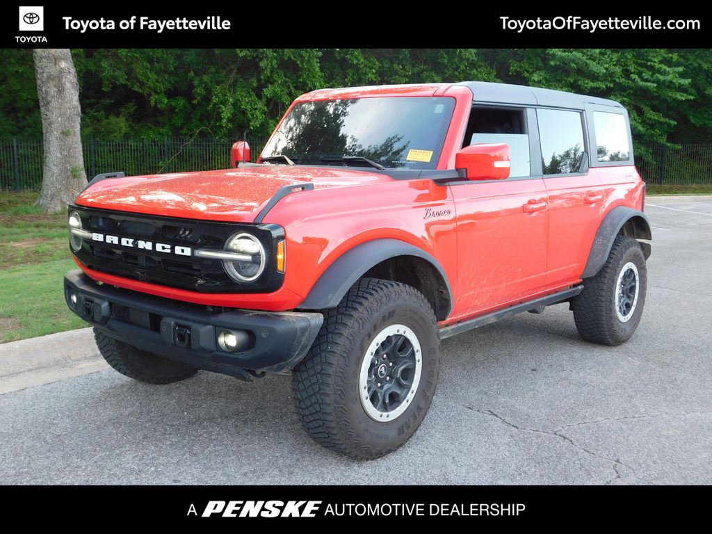 2024 Ford Bronco Outer Banks -
                Fayetteville, AR