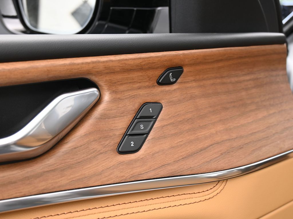 New 2025 Silver Zynith Jeep Summit image 19