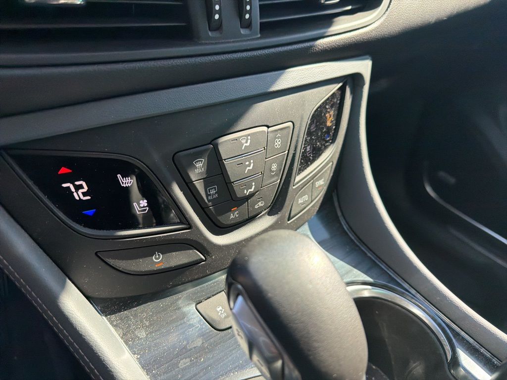 Thumbnail: 2020 Buick Envision - 10