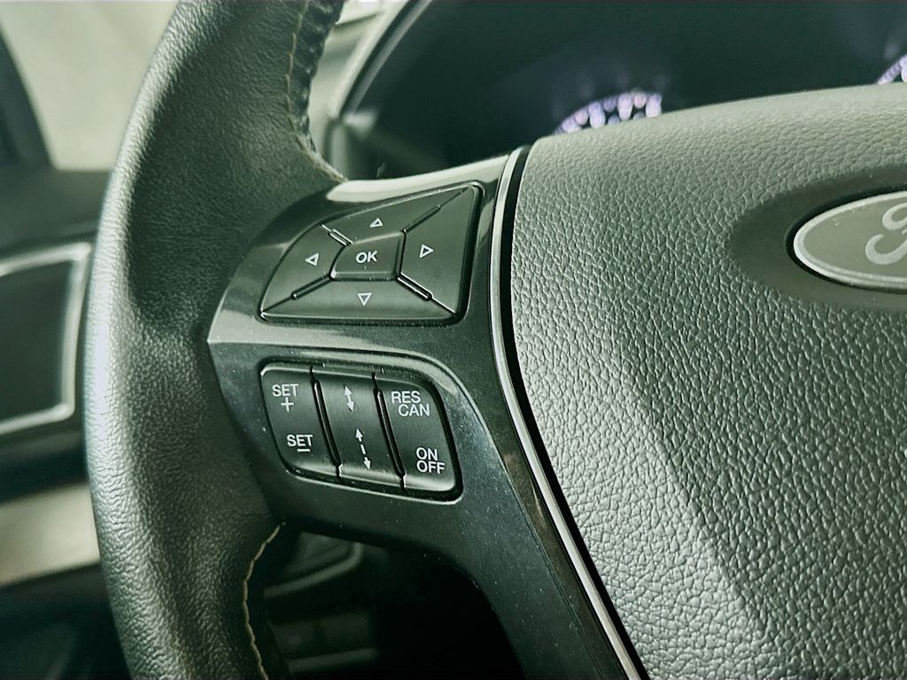 Used 2018 White Ford Platinum image 25