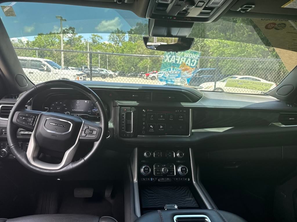 2023 GMC Yukon Denali photo