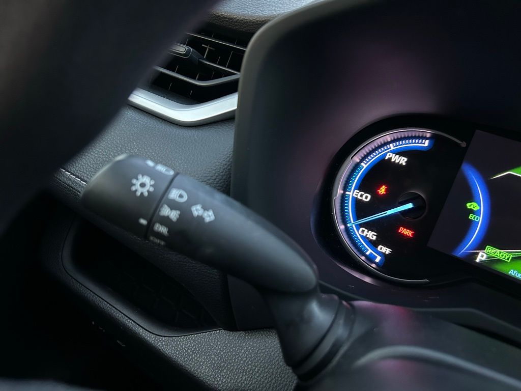 Thumbnail: 2025 Toyota RAV4 - 25