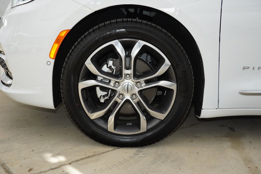 Used Car 2024 Chrysler Pacifica  Pinnacle For Sale Under $50,000 In Weatherford, Texas