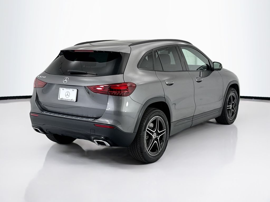 Thumbnail: 2026 Mercedes-Benz GLA - 5