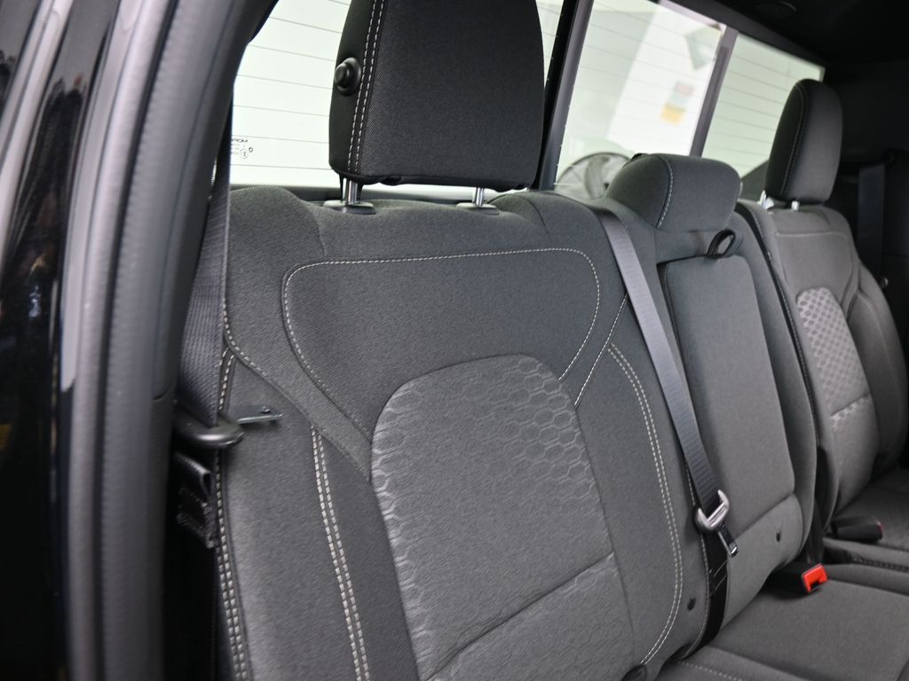 New 2026 Diamond Black Crystal Pearlcoat Ram Big Horn/Lone Star image 33