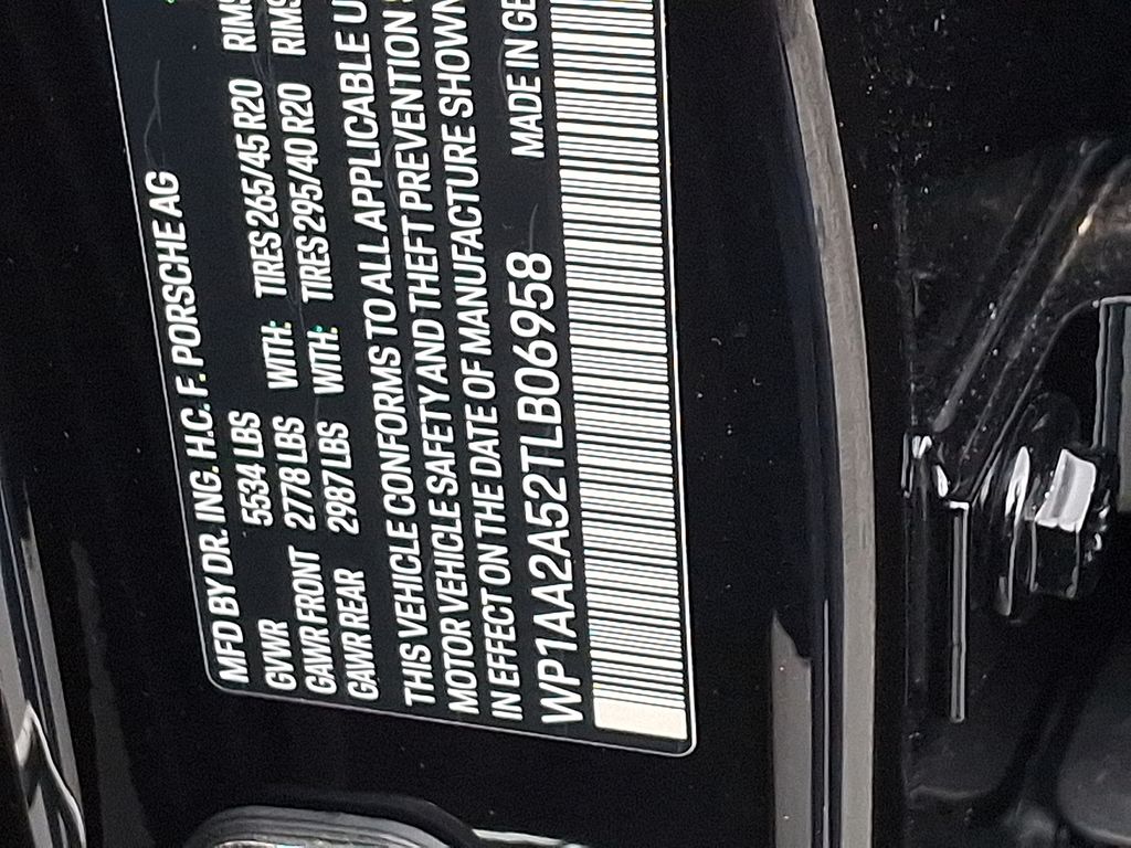 Thumbnail: 2026 Porsche Macan - 26