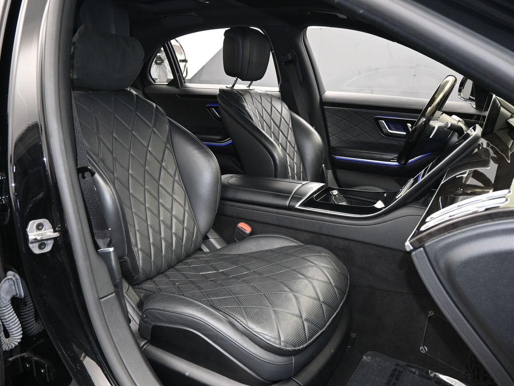 Used 2021 Obsidian Black/designo Diamon White Mercedes-Benz S 580 image 51