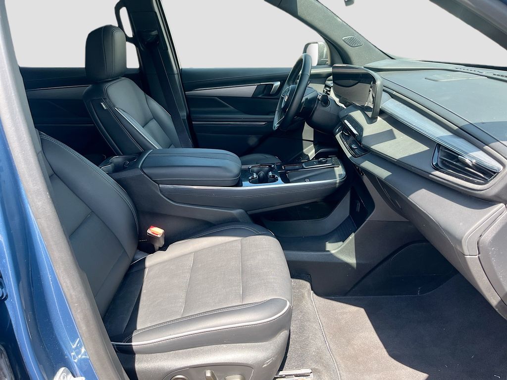 Used 2025 Blue Buick Preferred image 31