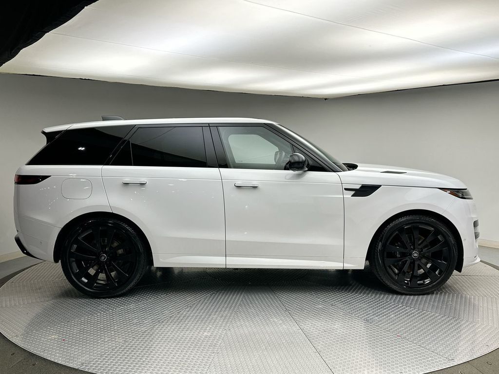 Thumbnail: 2024 Land Rover Range Rover Sport - 4