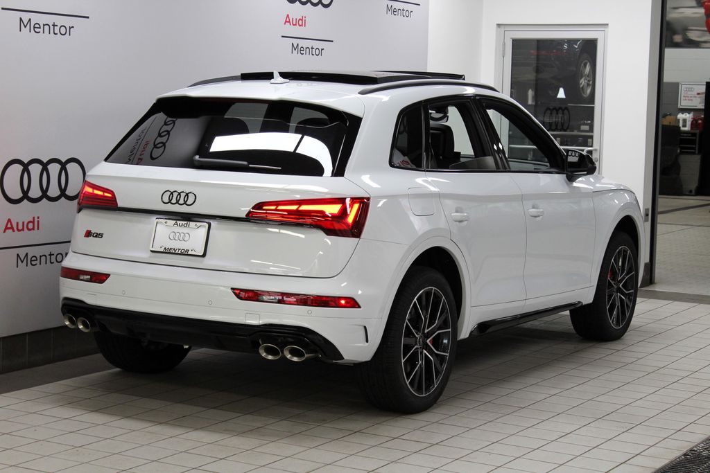 2025 Audi SQ5  6