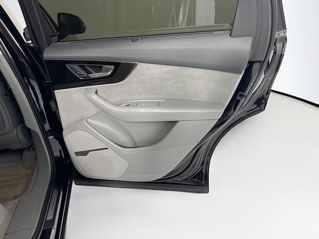 Thumbnail: 2018 Audi Q7 - 29