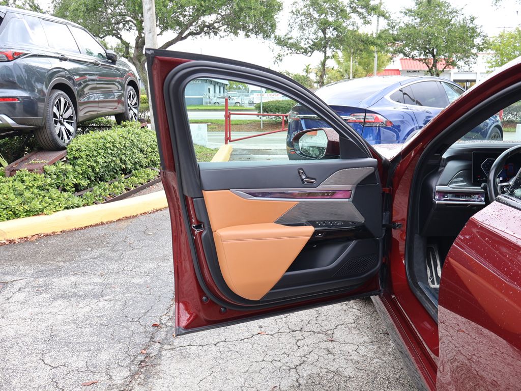 Used 2023 Red BMW 740i image 27