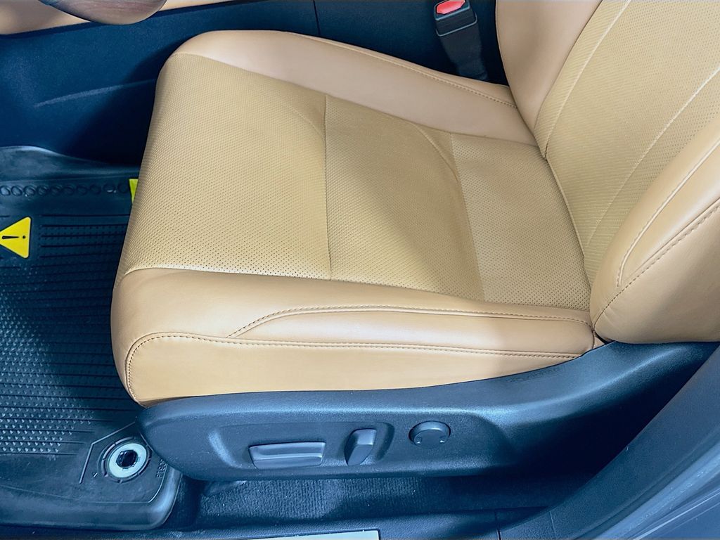 Thumbnail: 2022 Lexus RX - 20