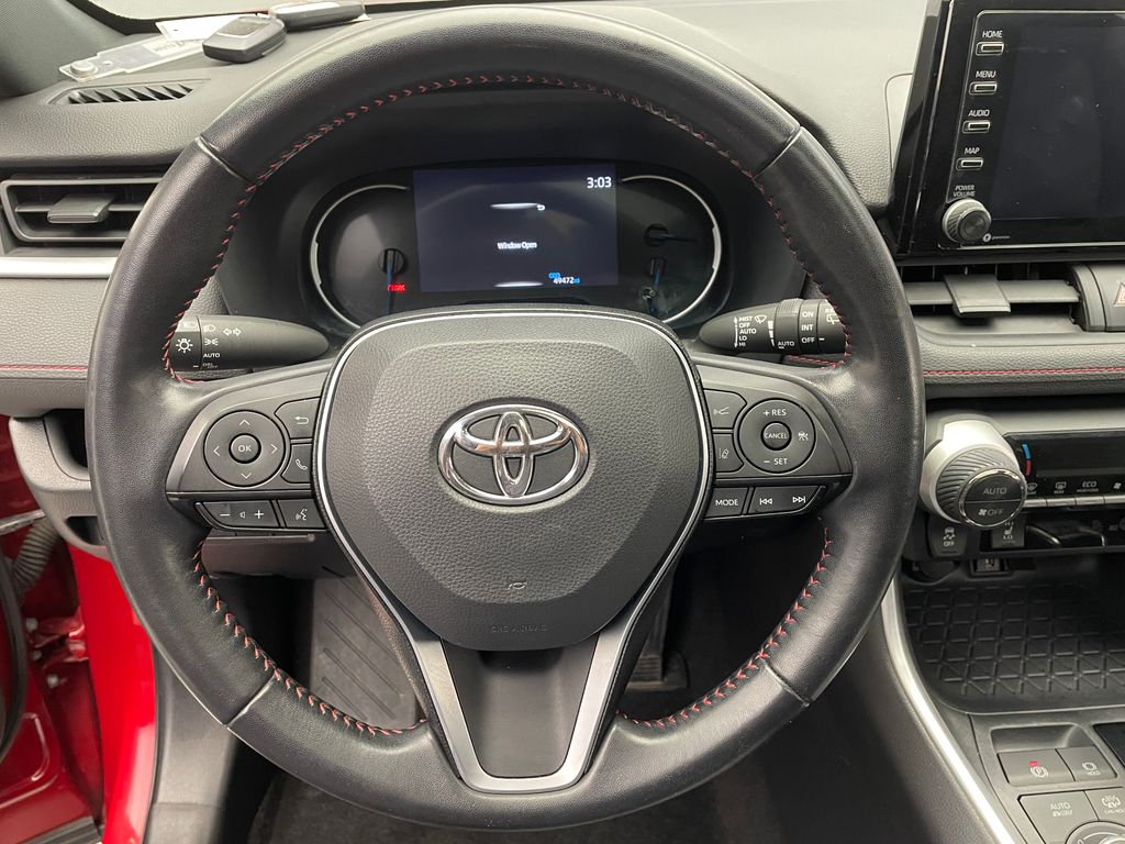 2021 Toyota RAV4 SE 28