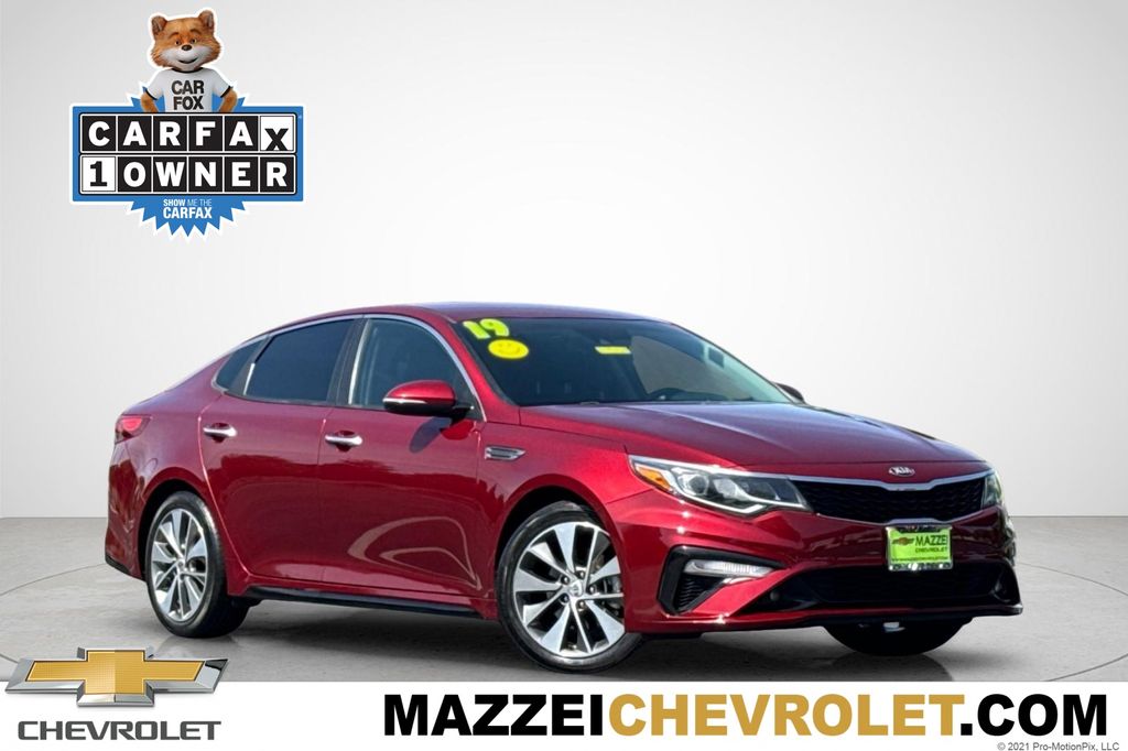 Passion Red 2019 Kia Optima S FWD Sedan Front-Wheel Drive 6-Speed Automatic