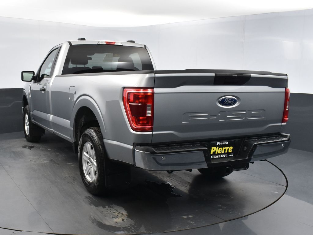 View vehicle photo 7