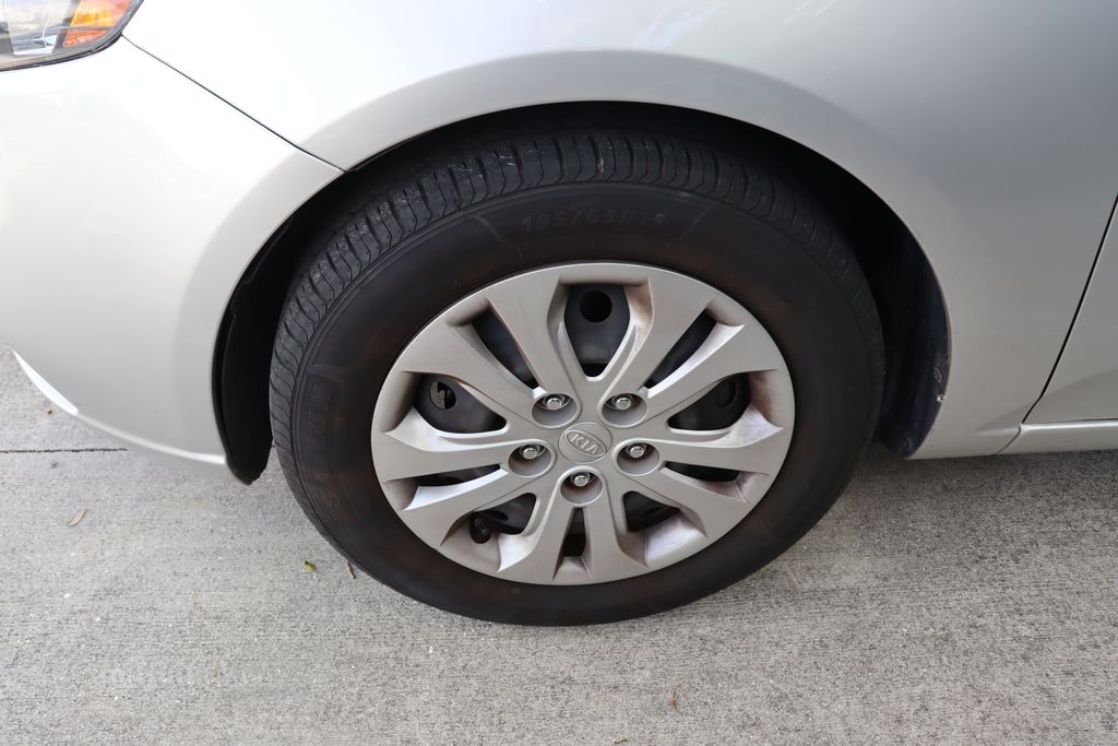 2012 Kia Forte EX 4