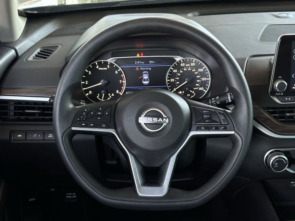 Used 2024 Nissan Altima Sedan