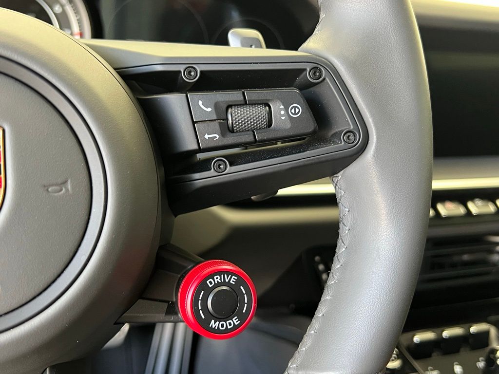 Thumbnail: 2024 Porsche 911 - 9