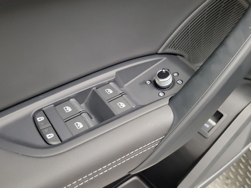 Thumbnail: 2023 Audi Q5 - 31