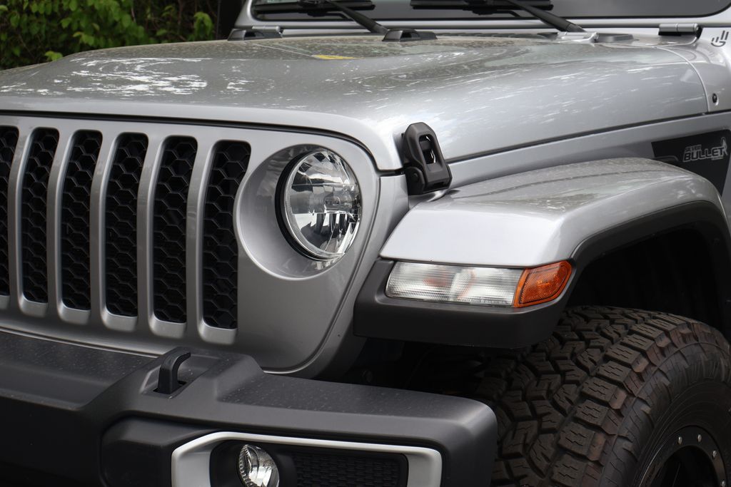 Thumbnail: 2021 Jeep Gladiator - 3