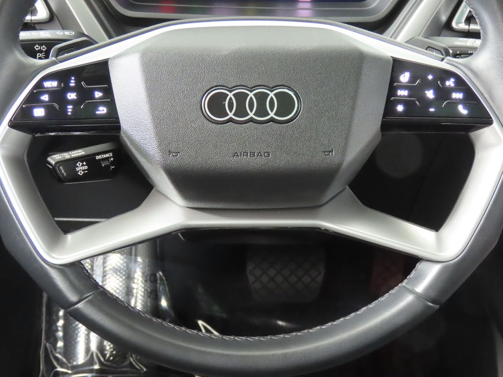 Thumbnail: 2023 Audi Q4 e-tron - 16