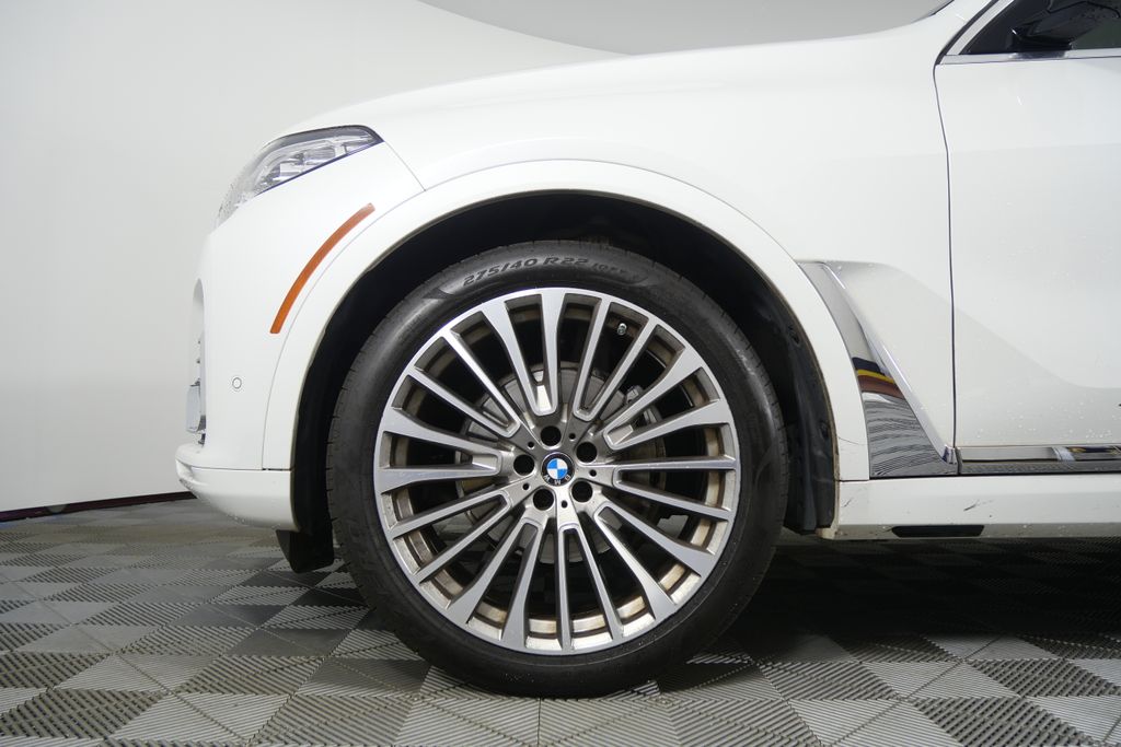 Thumbnail: 2022 BMW X7 - 7