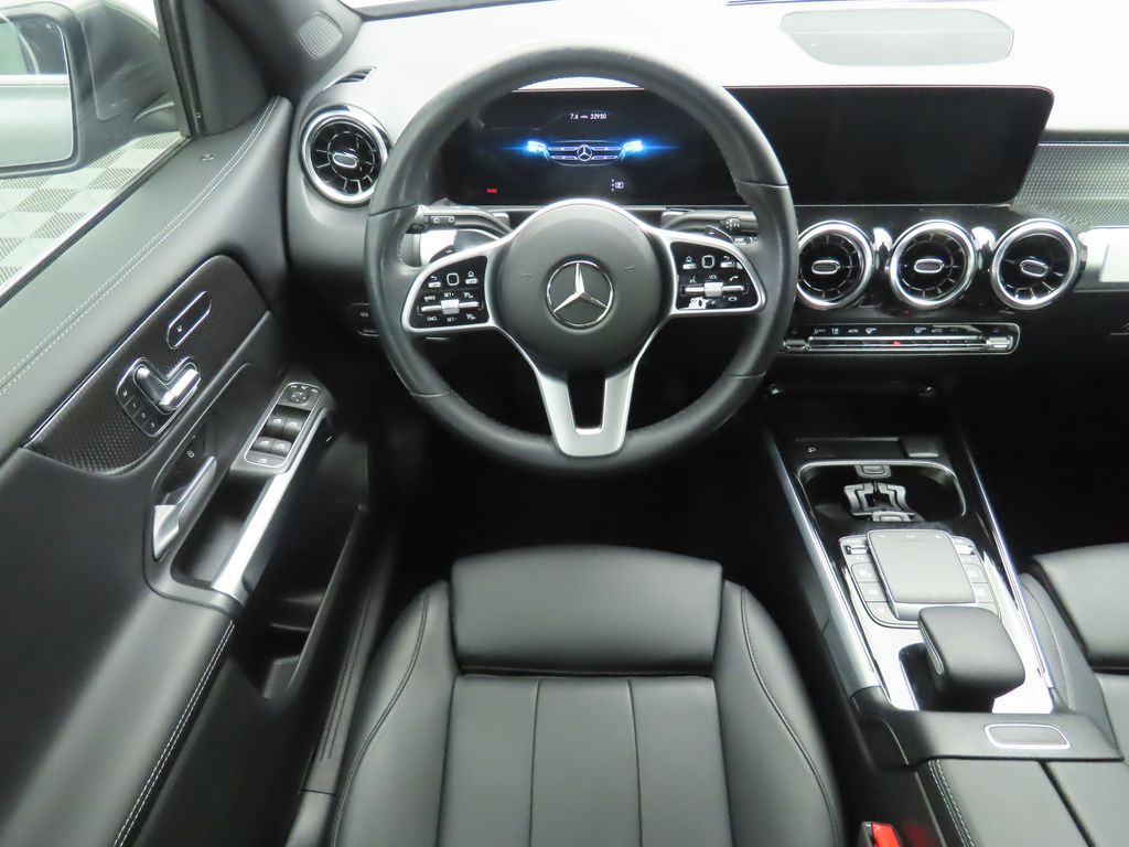 Thumbnail: 2022 Mercedes-Benz GLB - 10